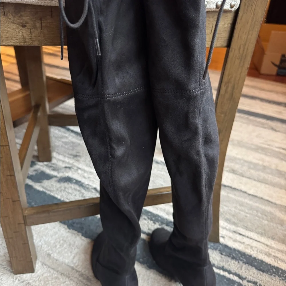 Elegant Black Faux Suede Over-the-Knee Boots